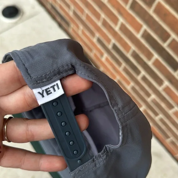 Yeti hat - Picture 3 of 5